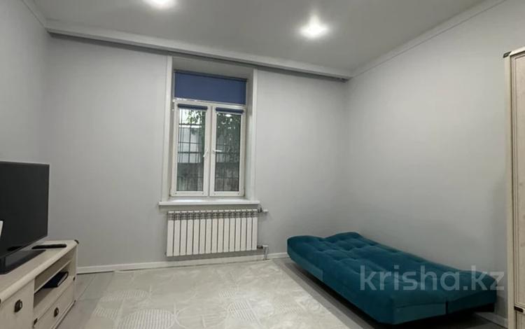 2-бөлмелі пәтер · 46 м² · 1/2 қабат, Кашгарская 61 — Шевченко Байтурсынова, бағасы: 36.6 млн ₸ в Алматы, Алмалинский р-н — фото 2