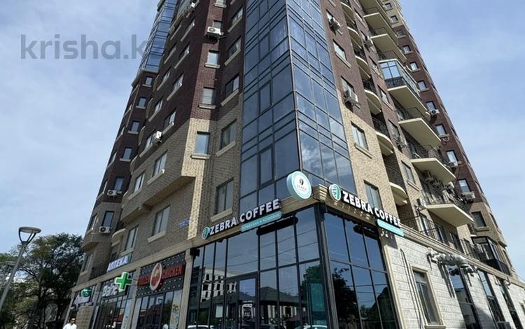 2-бөлмелі пәтер · 92 м² · 8/12 қабат, мкр Центральный, азаттык 72а, бағасы: 38 млн ₸ в Атырау — фото 2