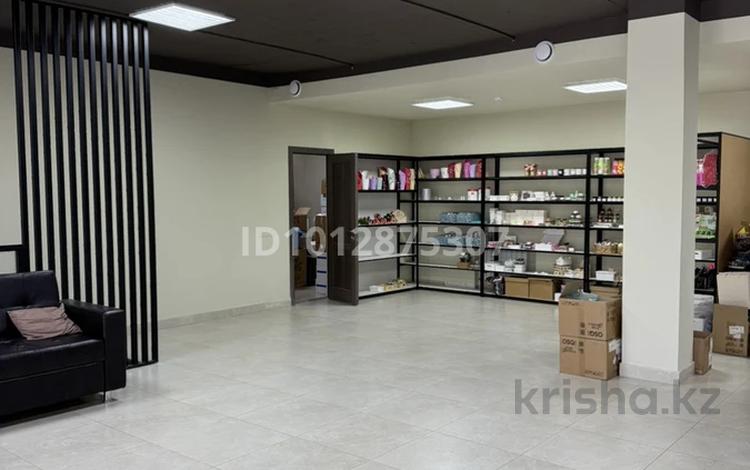 Свободное назначение · 185 м² за 600 000 ₸ в Астане, р-н Байконур — фото 2