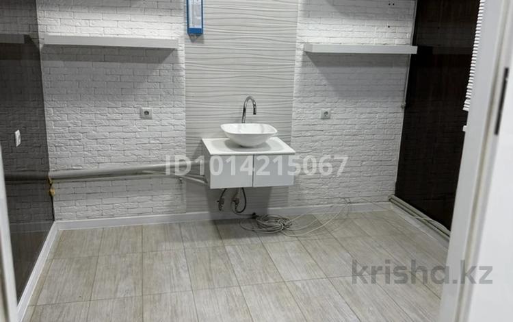 Медцентры и аптеки · 20 м² за 150 000 ₸ в Караганде — фото 2