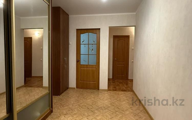 2-комнатная квартира · 55 м² · 1/5 этаж, мкр 8, Абулхаир Хана 62-1 — 101 стрелковой бригады за 18.8 млн ₸ в Актобе — фото 2