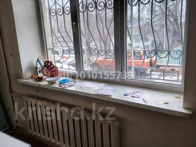 3-комнатная квартира · 70 м² · 1/5 этаж, мкр №11 47 — Жандосова за 180 000 〒 в Алматы, Ауэзовский р-н