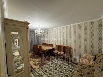 3-комнатная квартира · 63 м² · 3/5 этаж, Майкудук, 15й микрорайон 16 за 14 млн ₸ в Караганде, Алихана Бокейханова р-н