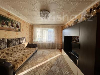 4-комнатная квартира · 60 м² · 4/5 этаж, Бостандыкская за 20.5 млн 〒 в Петропавловске