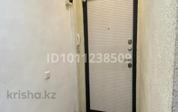 2-бөлмелі пәтер · 45 м² · 5/5 қабат, Айгүл ш/а, Производственная 3 — Возле рынка Караван, бағасы: ~ 13.5 млн ₸ в Уральске, мкр Айгуль — фото 2