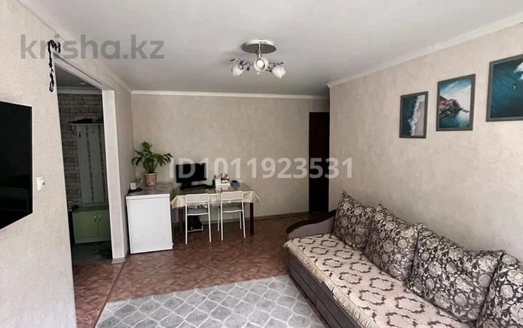 3-комнатная квартира · 57.4 м² · 1/5 этаж, 14 микрорайон 5 за 20 млн ₸ в Семее — фото 2