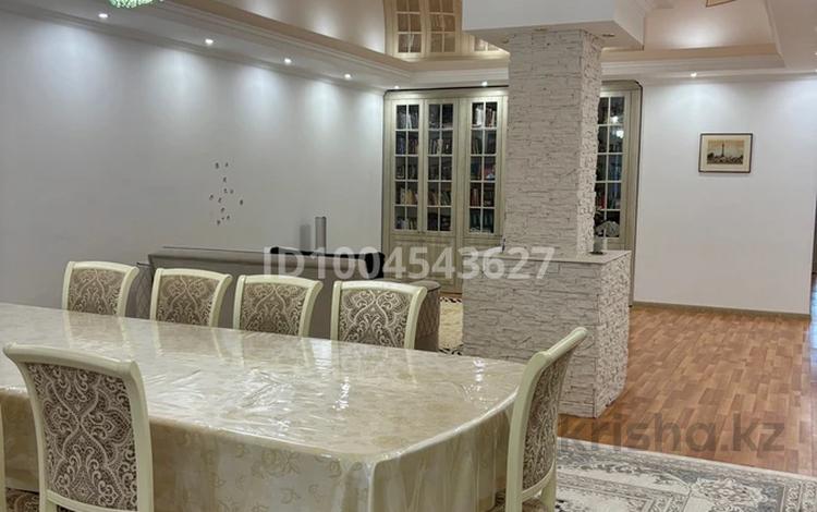 3-комнатная квартира · 180 м² · 2/6 этаж, Калдаякова 24 А за 350 000 〒 в Актобе — фото 2