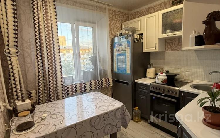 2-бөлмелі пәтер · 45 м² · 4/5 қабат, Энергетиков 73, бағасы: 12 млн ₸ в Экибастузе — фото 2
