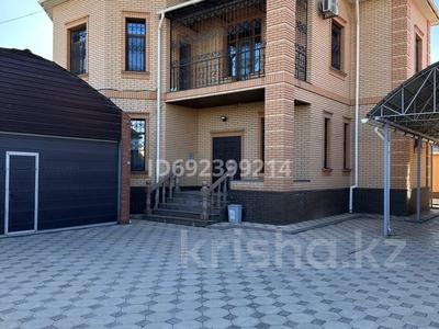 Жеке үй · 6 бөлме · 240 м² · 240 жүзд., мкр Северо-Запад 18-56, бағасы: 155 млн ₸ в Шымкенте, Абайский р-н