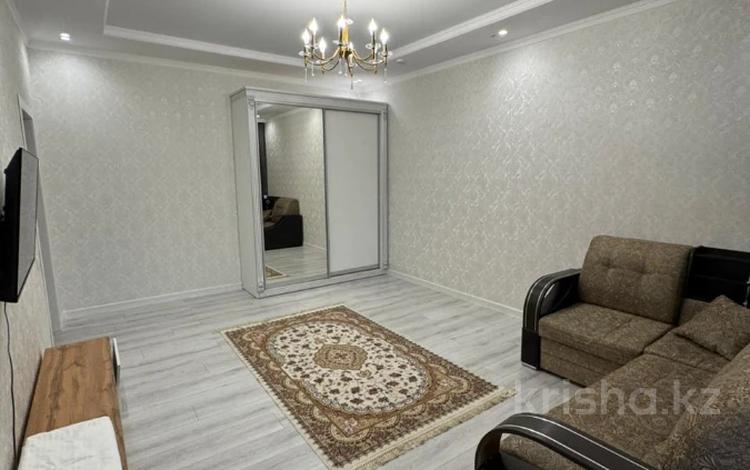 2-комнатная квартира · 70.1 м² · 2/5 этаж, мкр. Алтын орда за 27.5 млн ₸ в Актобе — фото 12