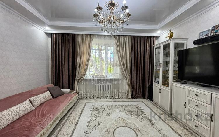 3-комнатная квартира · 77.4 м² · 1/2 этаж, мкр Новый Город, Абая 66 за 32 млн ₸ в Караганде, Казыбек би р-н — фото 2