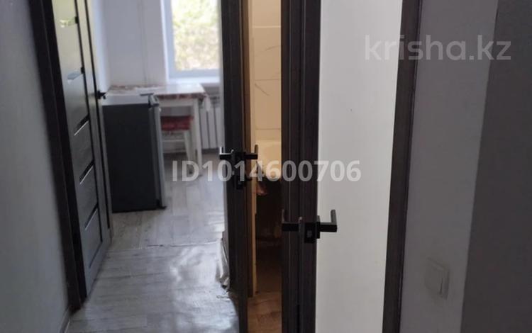 1-бөлмелі пәтер · 30 м² · 5/5 қабат, Абая 135 — Абая Конаева, бағасы: 15 млн ₸ в Таразе — фото 2