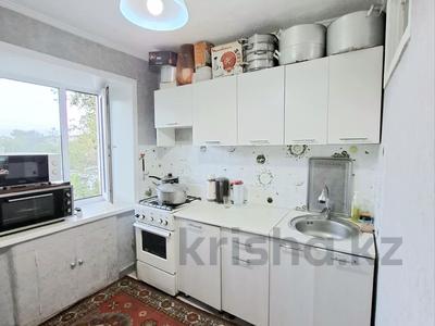 3-комнатная квартира · 57 м² · 4/5 этаж, Майкудук, Майкудук, 12й микрорайон 29 за 12.5 млн ₸ в Караганде, Алихана Бокейханова р-н