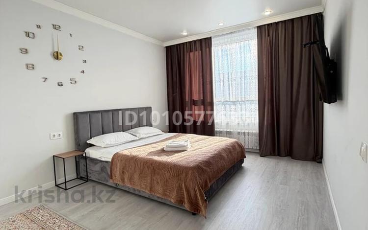 1-комнатная квартира · 45 м², Нажимеденова 27 — Нурлы Жол за 17 000 ₸ в Астане, Сарайшык р-н — фото 3