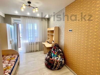 4-комнатная квартира · 101.4 м² · 8/10 этаж, Казыбек би 38 за 51.8 млн 〒 в Усть-Каменогорске, Ульбинский