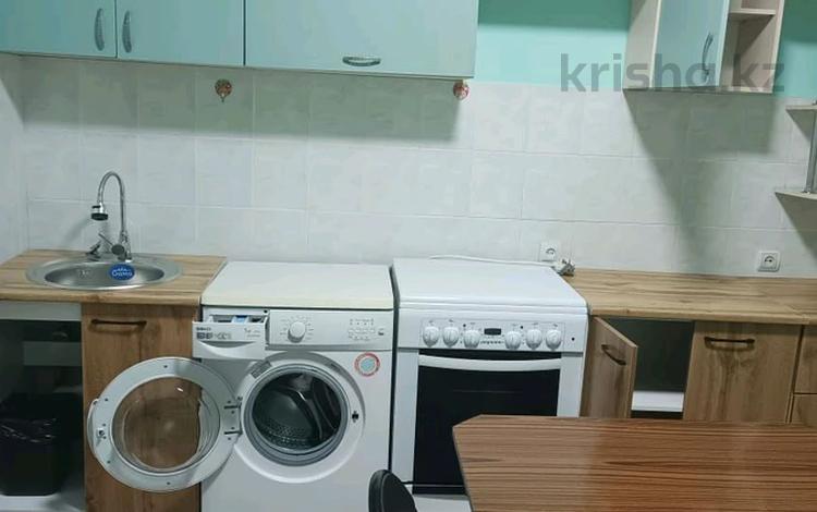 1-комнатная квартира · 45 м² · 2/5 этаж, мкр Айнабулак-4 174 за 180 000 ₸ в Алматы, Жетысуский р-н — фото 2
