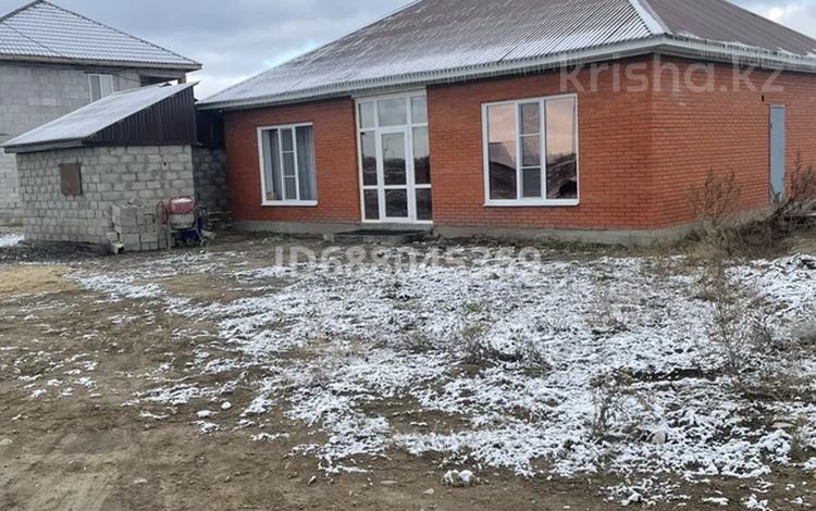 Отдельный дом · 3 комнаты · 130 м² · 10 сот., Кокжиек 22 за 38 млн 〒 в Меновном — фото 18