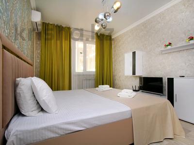 1-комнатная квартира · 40 м² · 3/10 этаж, мкр Тастак-2, Толе би 285 — Отеген батыра Тастак Сайран за 2 000 〒 в Алматы, Алмалинский р-н