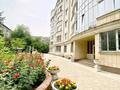 5-бөлмелі пәтер · 210 м² · 3/6 қабат, Тулебаева 175 — Курмангазы, бағасы: 1 млн ₸ в Алматы, Медеуский р-н