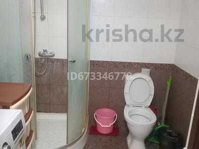 1-комнатная квартира · 80 м² · 2/3 этаж, мкр Центральный, Азаттык 80 за 8 000 ₸ в Атырау