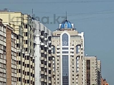 2-бөлмелі пәтер · 92 м², Кенесары 51 — Школа гимназия 31, бағасы: 330 000 ₸ в Астане, р-н Байконур