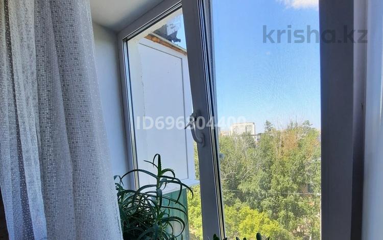 2-комнатная квартира · 40.2 м² · 5/5 этаж, 3 микрорайон — Рядом ТЦ Махаббат, Деко, кафе Берёзка во дворе за 7.5 млн 〒 в Лисаковске — фото 4