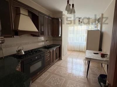 4-комнатная квартира · 120 м² · 2/5 этаж, 15-й мкр 64 за 300 000 ₸ в Актау