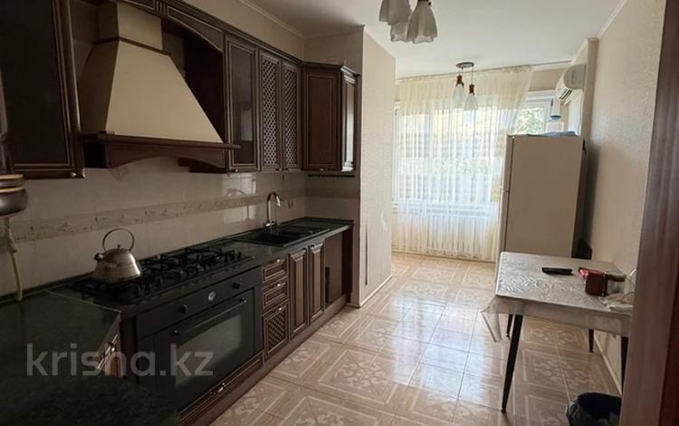 4-комнатная квартира · 120 м² · 2/5 этаж, 15-й мкр 64 за 300 000 ₸ в Актау — фото 2