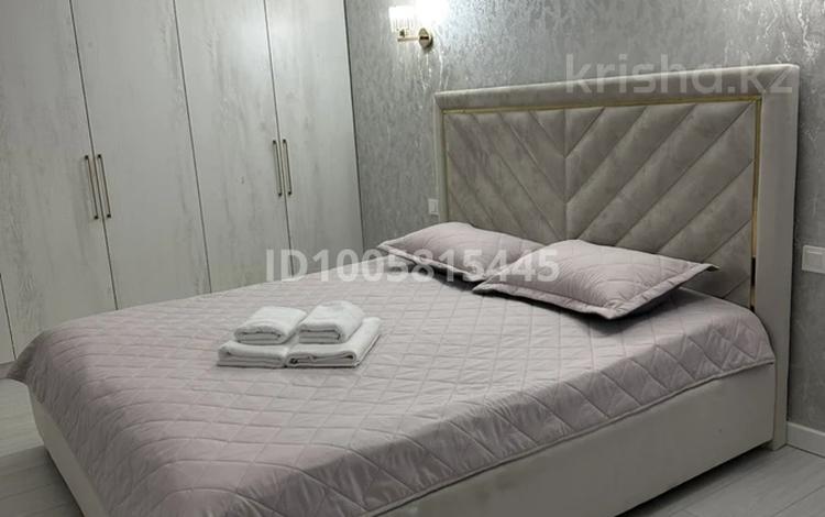 2-бөлмелі пәтер · 70 м² · 4/16 қабат, Тауелсиздик — Тауелсиздик - Момышулы, бағасы: 18 000 ₸ в Астане, Алматы р-н — фото 2