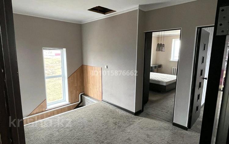 Дом · 4 комнаты · 200 м², Садовая 16 за 39 000 ₸ в Астане, р-н Байконур — фото 2
