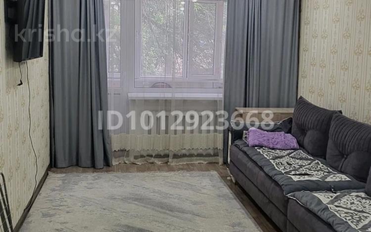 3-комнатная квартира · 59 м² · 2/5 этаж, 35 квартал 23 — магазин Гастроном за 27 млн ₸ в Семее — фото 2