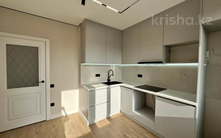 2-бөлмелі пәтер · 68 м² · 4/10 қабат, Толе би 285/8, бағасы: 47 млн ₸ в Алматы, Ауэзовский р-н — фото 5