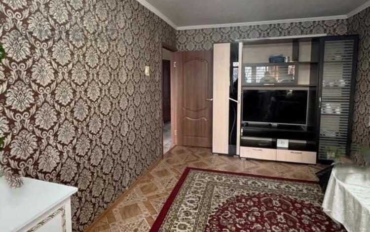 3-комнатная квартира · 63 м² · 4/5 этаж, Майкудук, 14й микрорайон 42 за 13.4 млн ₸ в Караганде, Алихана Бокейханова р-н — фото 2