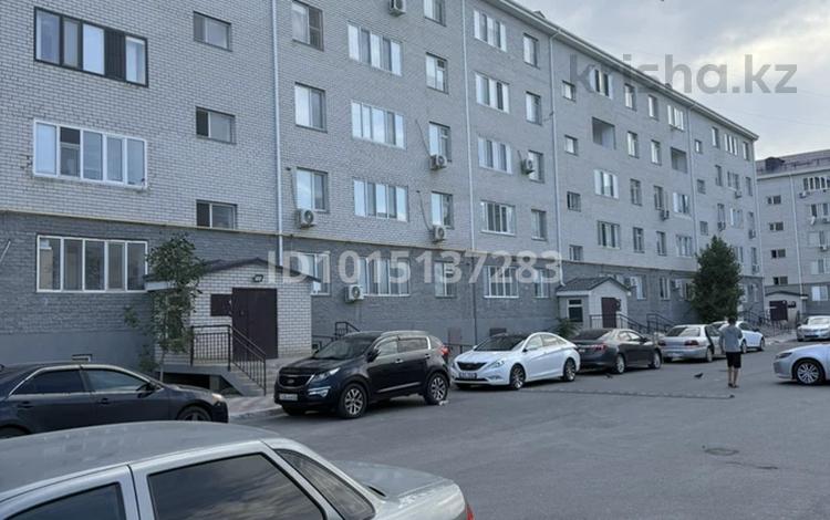 3-комнатная квартира · 83 м² · 2/5 этаж, мкр Береке 5 за 29 млн ₸ в Атырау — фото 2