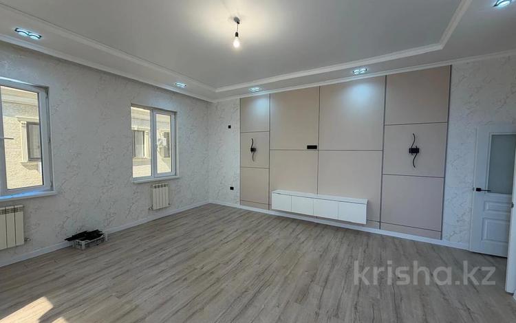 4-комнатная квартира · 125 м² · 11/12 этаж, 17-й мкр 114 за 47 млн ₸ в Актау — фото 9