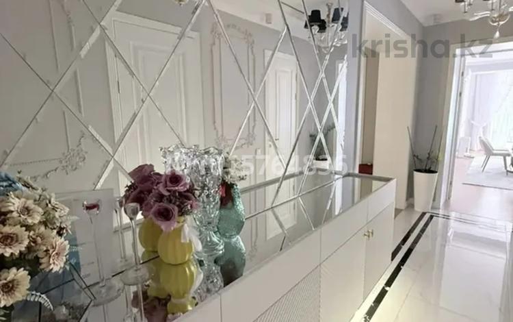 3-бөлмелі пәтер · 132.3 м² · 4/13 қабат, Едил Ергожина 8, бағасы: 124 млн ₸ в Алматы, Бостандыкский р-н — фото 13