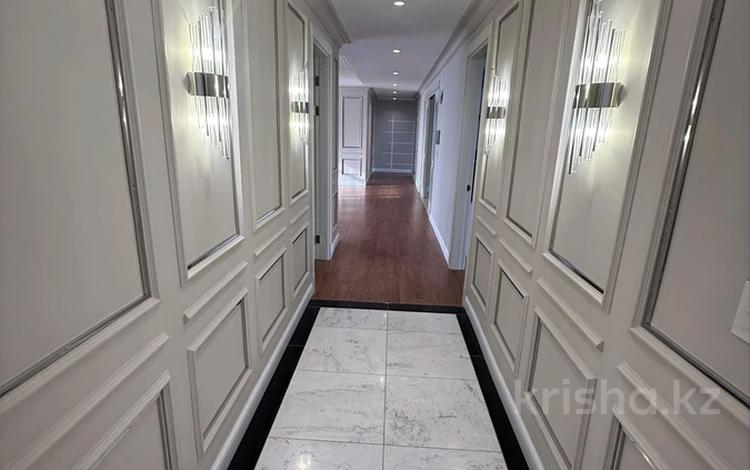 5-бөлмелі пәтер · 245 м² · 23 қабат, Кошкарбаева 8, бағасы: 165 млн 〒 в Астане, Сарайшык р-н — фото 2