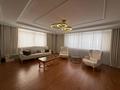 5-бөлмелі пәтер · 275 м² · 20/26 қабат, Кошкарбаева 8 — Вид на Пирамиду, бағасы: 200 млн ₸ в Астане, Сарайшык р-н