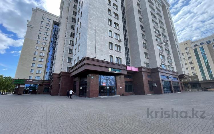 Свободное назначение, офисы, магазины и бутики, общепит, салоны красоты, бани, гостиницы и зоны отдыха, фитнес и спорт, медцентры и аптеки, образование, кабинеты и рабочие места, студии · 620 м² за 6 млн ₸ в Астане, Есильский р-н — фото 2