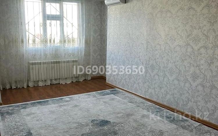 3-бөлмелі пәтер, 74 м², 1/5 қабат, мкр Асар — магазин Сымбат, бағасы: 38.5 млн 〒 в Шымкенте, Каратауский р-н — фото 2