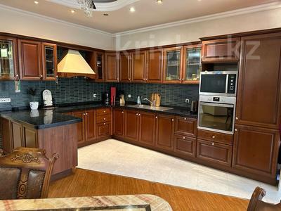 4-комнатная квартира · 160 м² · 4/9 этаж, Аль-Фараби за 166 млн ₸ в Алматы, Медеуский р-н