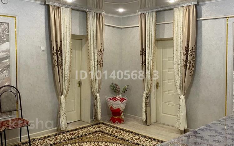 Отдельный дом · 5 комнат · 92.8 м² · 10 сот., Кустанайский пер. 1/1 — ДОМ ПОД БИЗНЕС/ВДОЛЬ ДОРОГИ за 37 млн ₸ в Таразе — фото 2