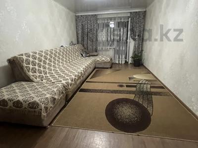 3-бөлмелі пәтер · 58 м² · 3/5 қабат, 13-шағынаудан 19, бағасы: 12 млн ₸ в Караганде, Алихана Бокейханова р-н