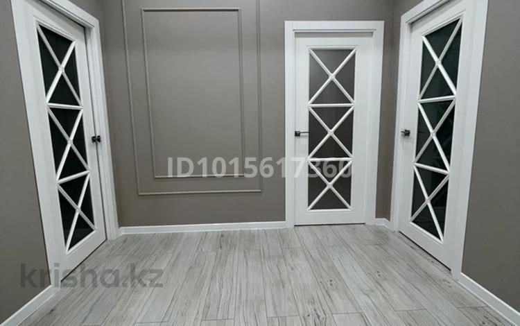 2-комнатная квартира · 80 м² · 9/15 этаж, 17-й мкр, ​17-й микрорайон 6 за 450 000 ₸ в Актау — фото 2