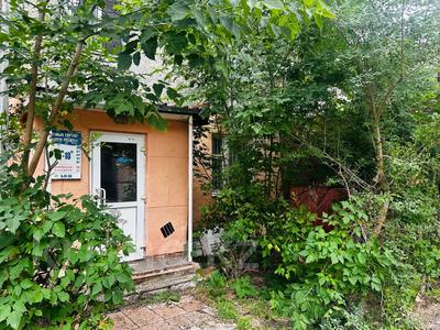 Свободное назначение, офисы, магазины и бутики, склады, общепит, салоны красоты, медцентры и аптеки, образование, развлечения · 82 м² за 13.5 млн 〒 в Шахтинске