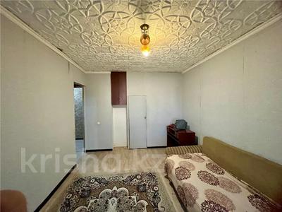 1-комнатная квартира · 32 м² · 2/5 этаж, Майкудук, 12й микрорайон за 7.8 млн ₸ в Караганде, Алихана Бокейханова р-н
