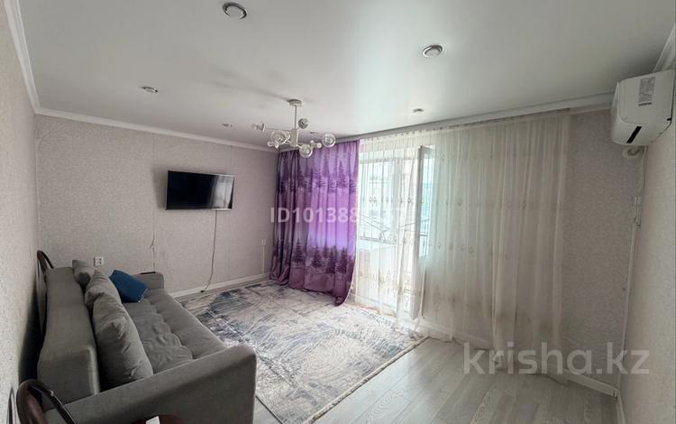 3-комнатная квартира · 70 м² · 2/6 этаж, Дулатова 135 за 300 000 ₸ в Семее — фото 2