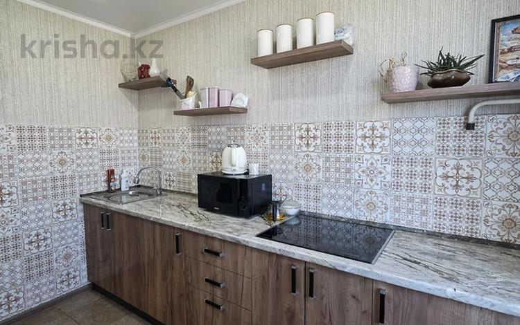 3-комнатная квартира · 65 м² · 8/9 этаж, Валиханова 21 за 300 000 ₸ в Петропавловске — фото 2