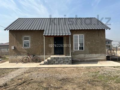 Продажа домов и дачи в Алматинской обл.: Часть дома · 2 комнаты · 66 м² · 6 сот., Ыбырай Алтынсарина 70 — Кабанбай батыр за 21 млн 〒 Часть дома · 2 комнаты · 66 м² · 6 сот., Ыбырай Алтынсарина 70 — Кабанбай батыр за 21 млн 〒 в Казцик