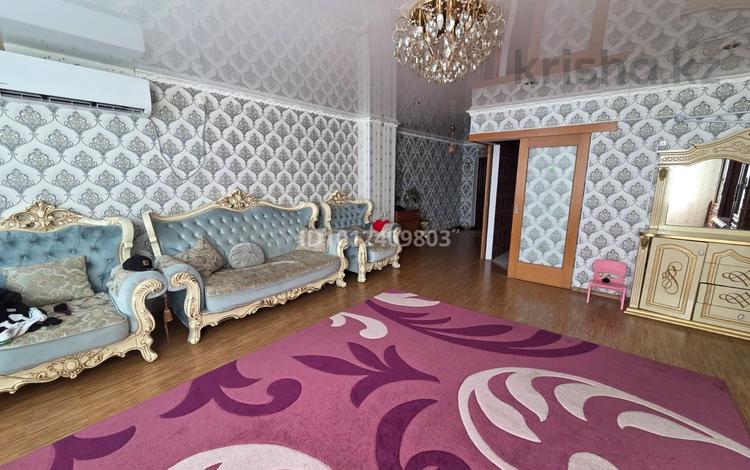 3-комнатная квартира · 110 м² · 8/9 этаж, мкр 12 49 — Альфараби за 190 000 ₸ в Актобе — фото 2